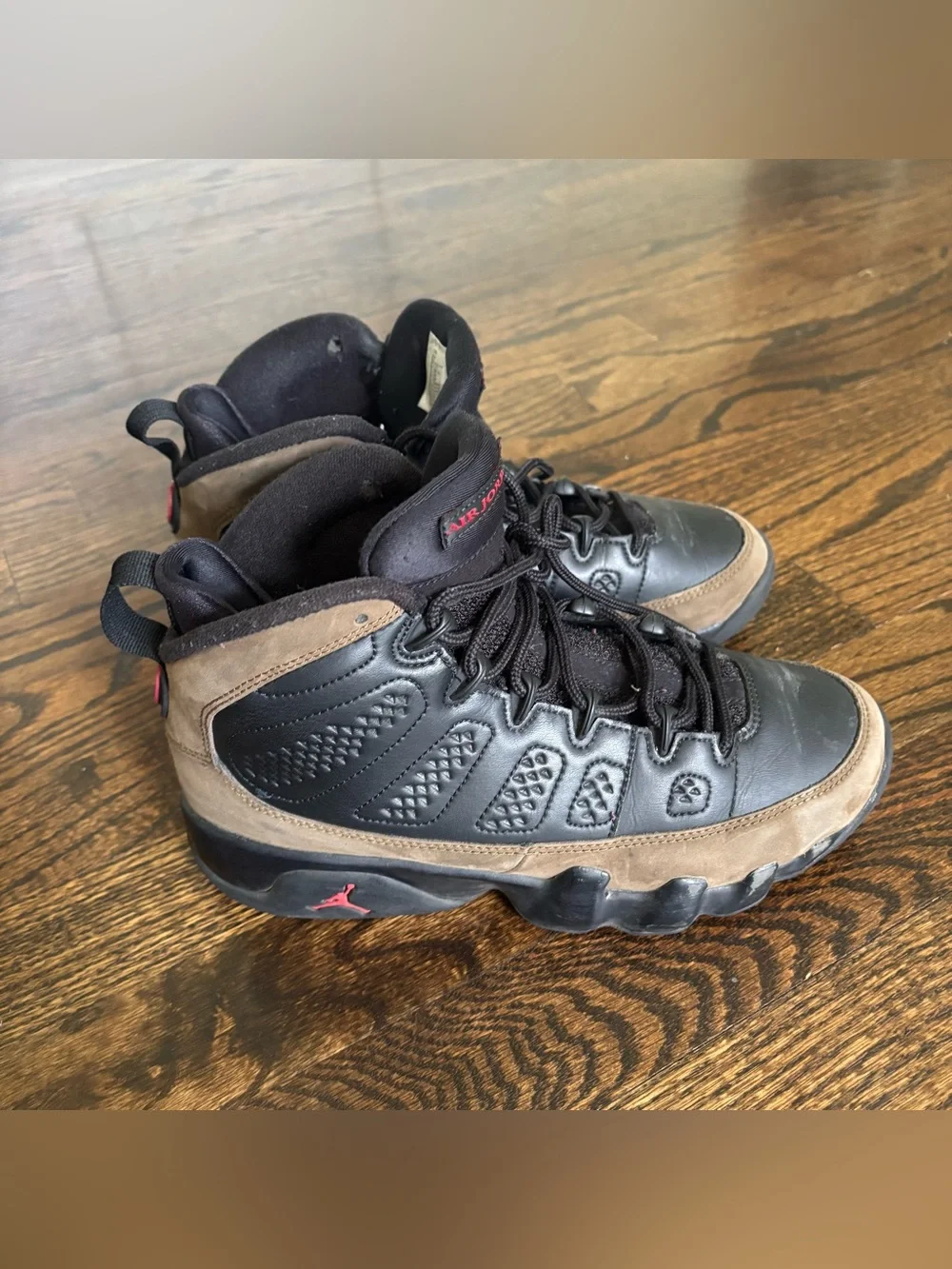 Nike Air Jordan 9 Retro Olive sneakers size 6Y